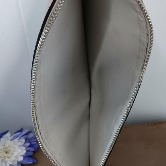 Authentic Vintage Coach Clutch Ivory Zippered Envelope Wallet Luggage Bag - Picture 6 of 7